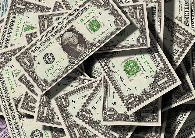 Exploring the Metaphorical Interpretations of ⁤Dreaming About ​Discovering Money