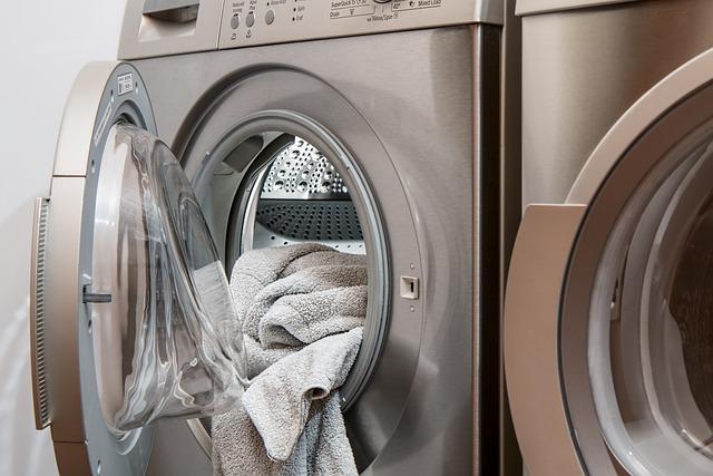 How to Wash Barefoot Dreams Blankets: Keep Cozy All Year 5 Using the Right Detergent: Gentle Cleaning for Delicate Blankets