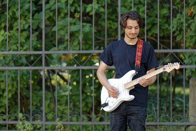 What Does Bleeding Mean in a Dream: Unraveling the Significance 6 Interpreting Bleeding Dreams: Tools and Techniques for Analyzing and Understanding Symbolic Imagery